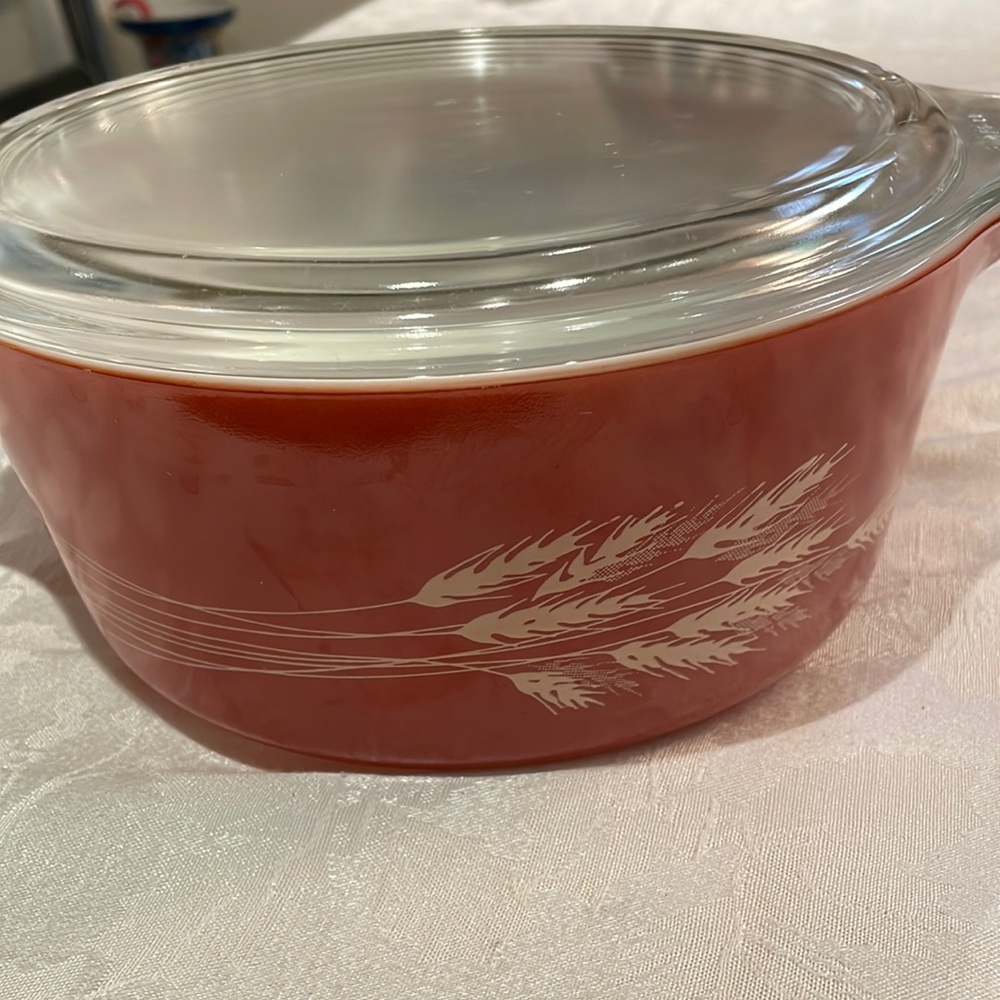 Pyrex Autumn Harvest round casserole dish